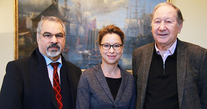 Präsidentin Carola Veit (mi), Prof. Dr. Helmut Kramer (re), Konny Neumann (li)